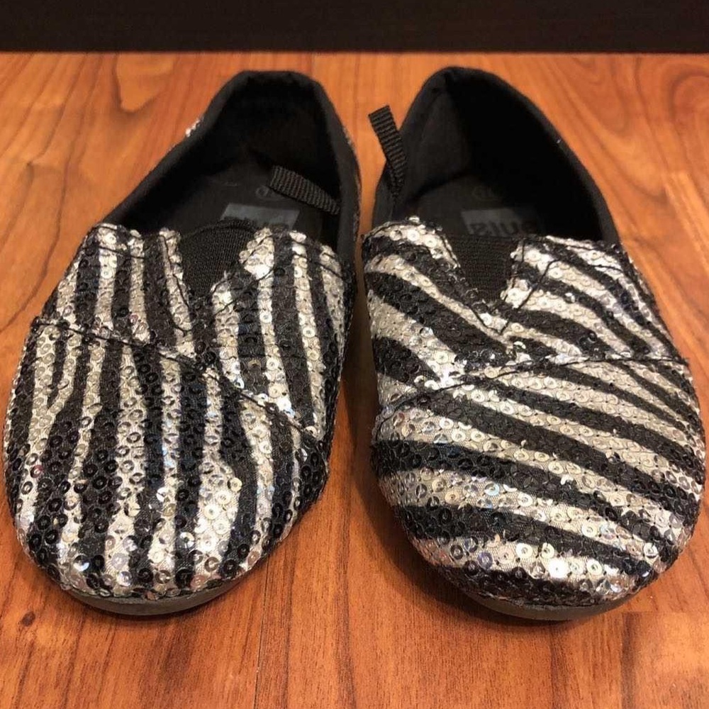 Sparkly Zebra-print Sequins Slip-on Shoes - Picture 2 of 4